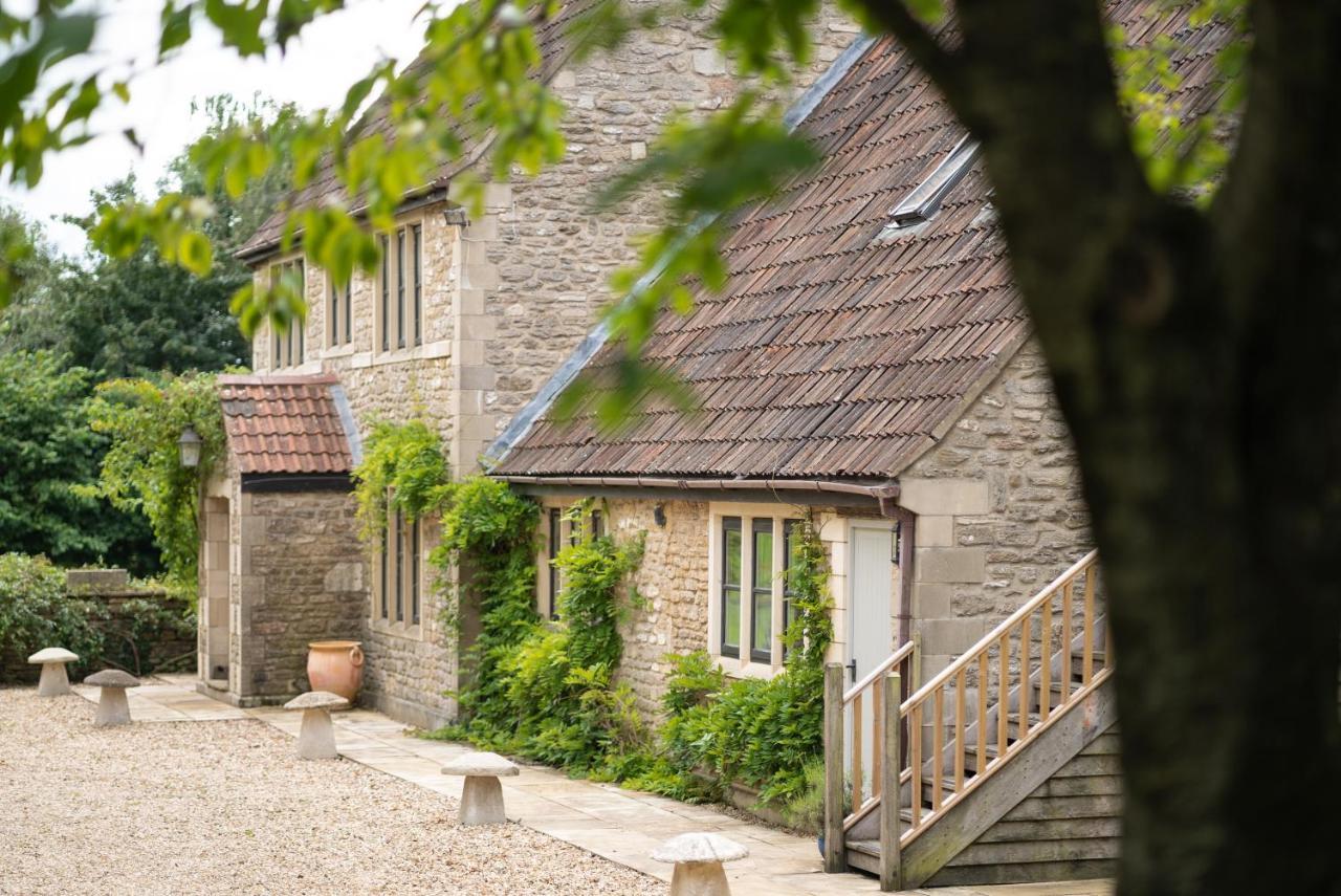 Great Ashley Farm Bed And Breakfast & Shepherds Huts Bradford-On-Avon Extérieur photo