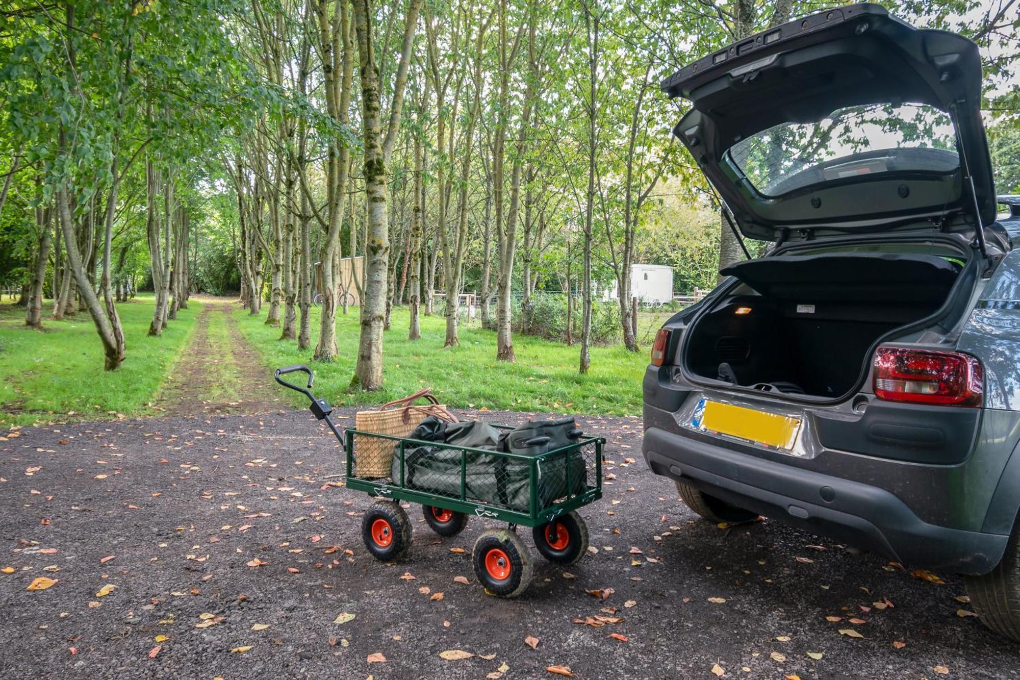 Great Ashley Farm Bed And Breakfast & Shepherds Huts Bradford-On-Avon Extérieur photo