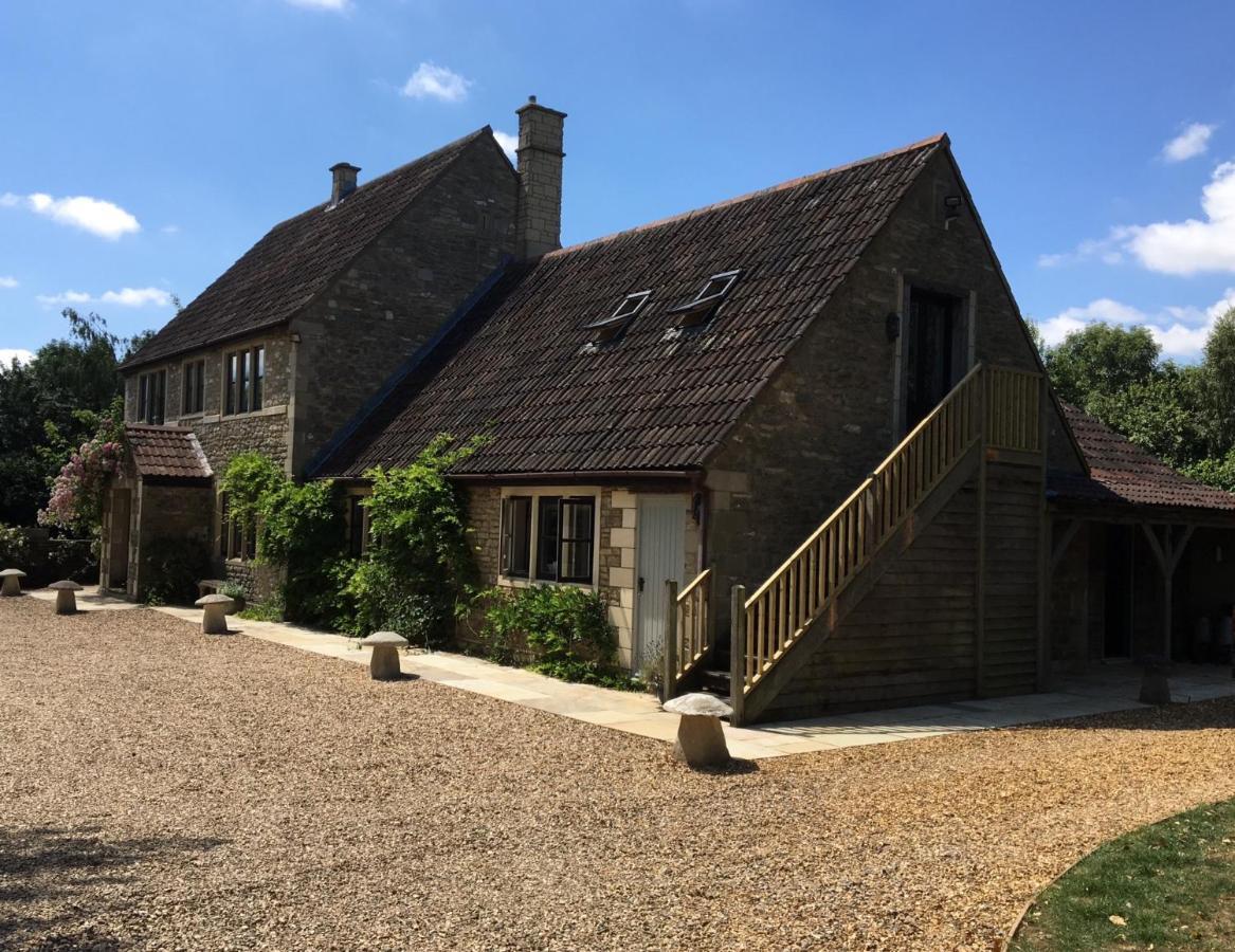 Great Ashley Farm Bed And Breakfast & Shepherds Huts Bradford-On-Avon Extérieur photo