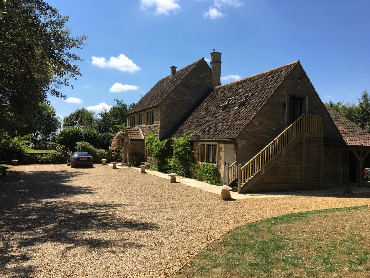 Great Ashley Farm Bed And Breakfast & Shepherds Huts Bradford-On-Avon Extérieur photo